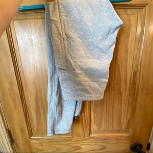 Light gray active leggings
